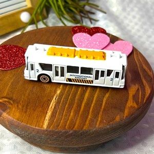 International airport shuttle bus diecast (3"long) White and yellow.